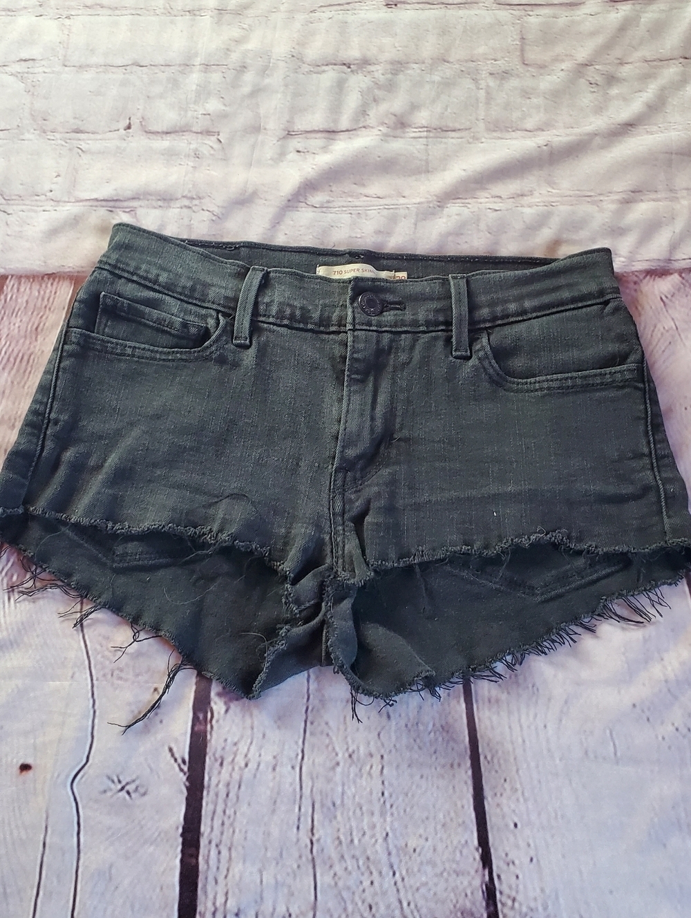Levi's 710 Super Skinny Black Denim Shorts Cutoff Raw Hem Size 29